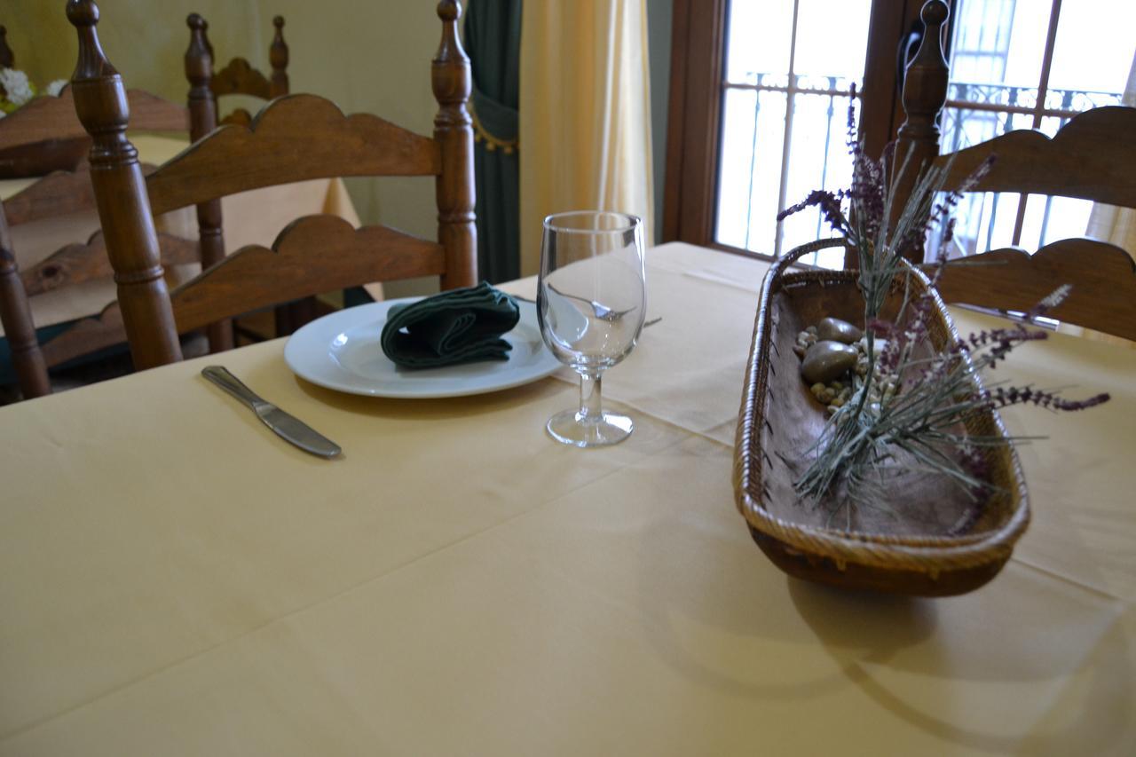 Hostal Toribio Galaroza Esterno foto